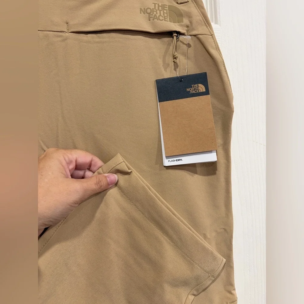 The North Face Men’s Size 32 Khaki Paramount Convertible Pants Regular NWT